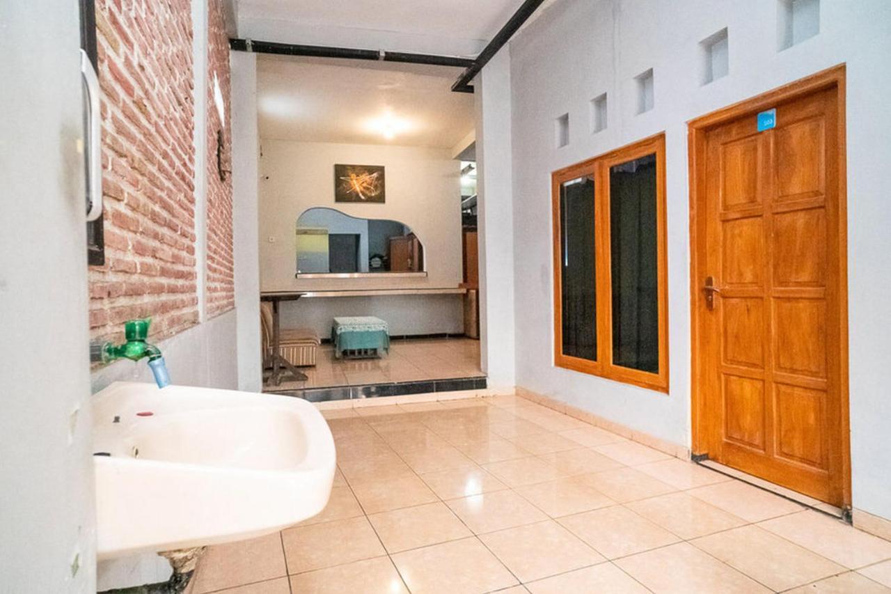 Jotel Guest House Mitra Reddoorz Pulauberayan Exterior foto